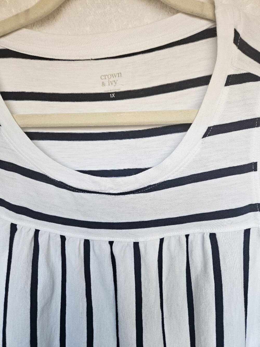 Crown and Ivy Navy/White summer top sleeveless 1X